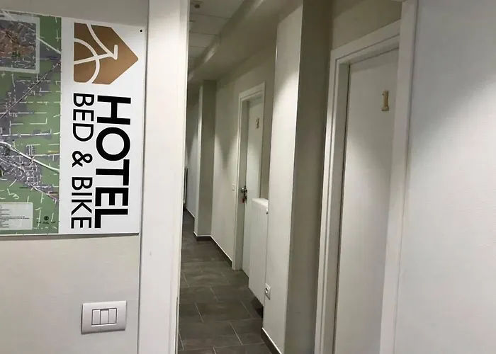Bed & Bike Hotel
