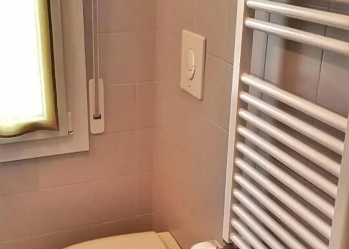 Bed & Bike 3* تشيزينا