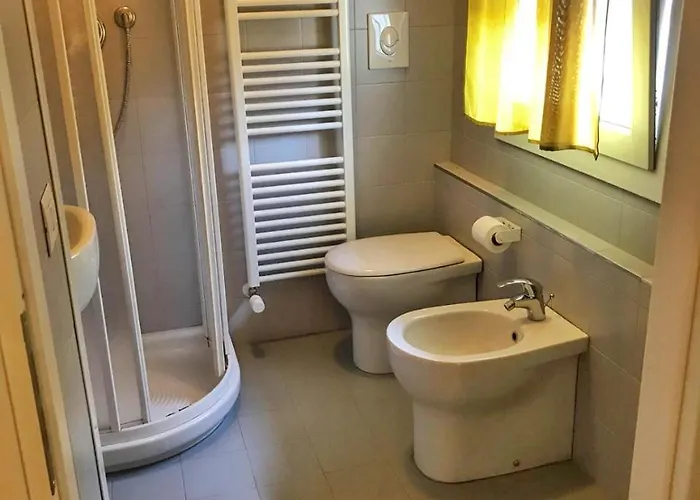 Bed & Bike فندق تشيزينا